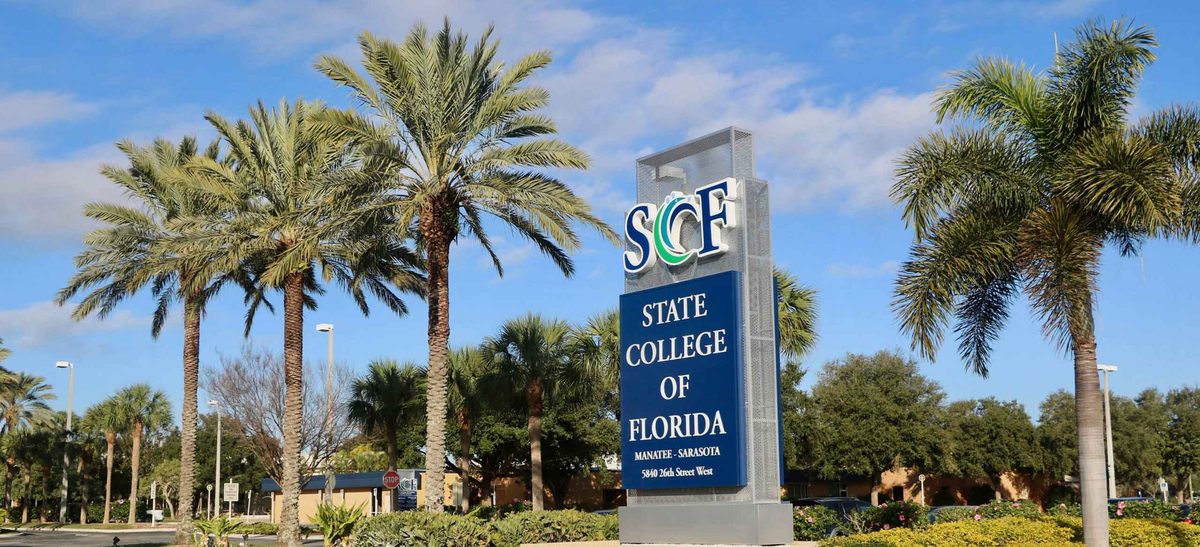 Picture of State College of Florida entrance.